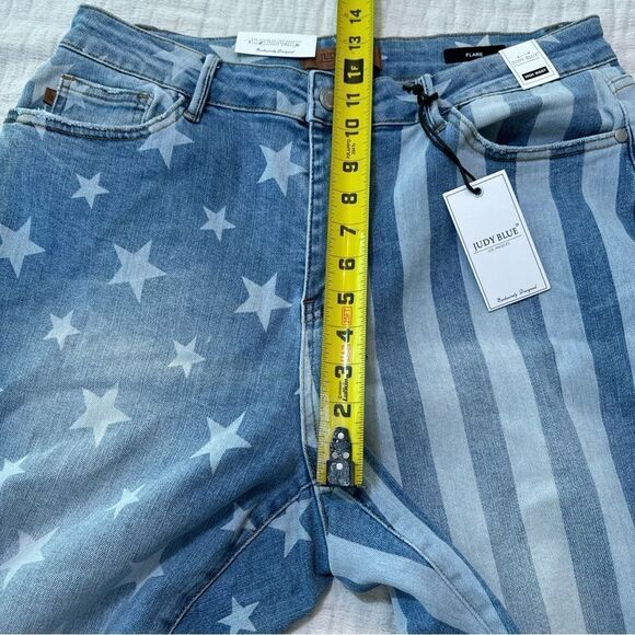 New Judy Blue High Rise Medium Wash Stars And Stripes Flare Jeans Size 16W - Picture 8 of 14